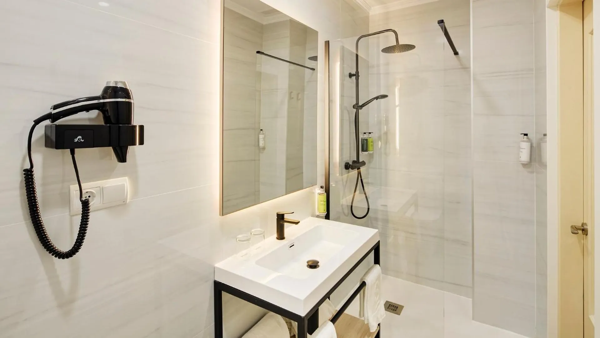 Sercotel Las Casas De Los Mercaderes Sevilla İspanya