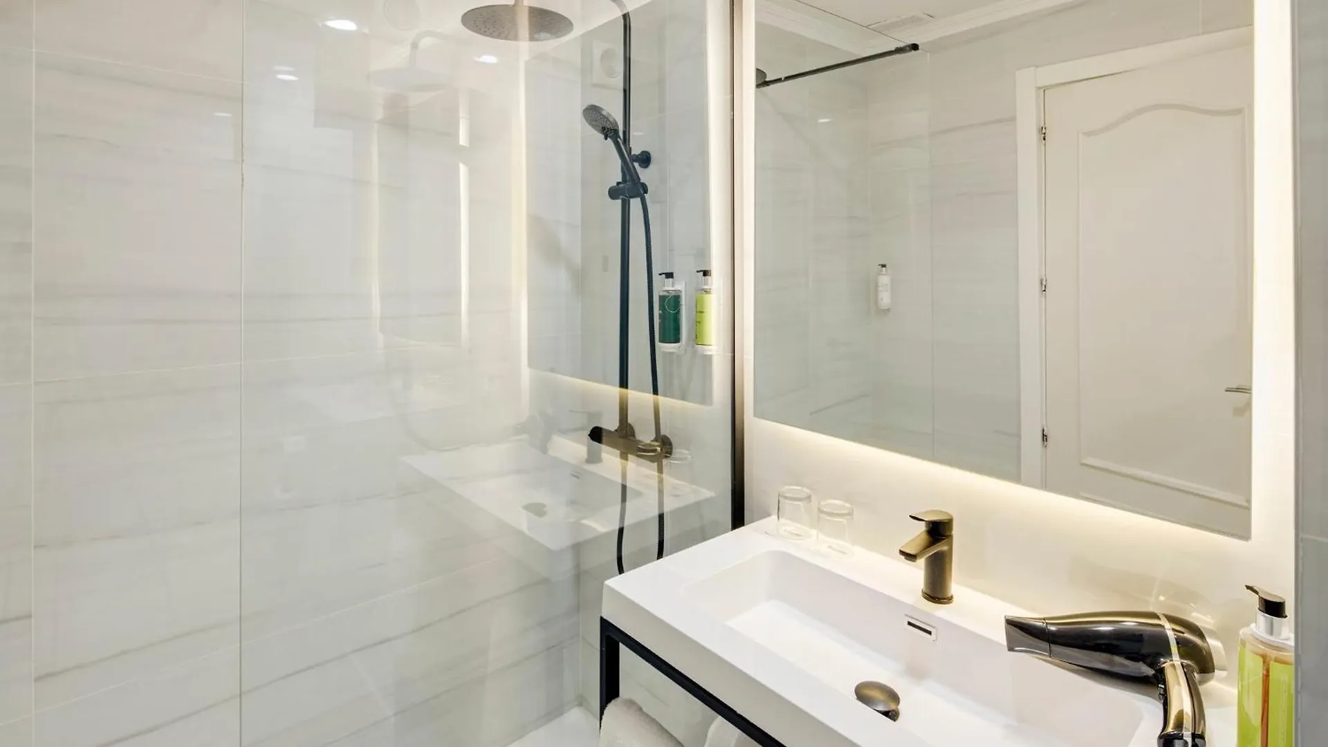 Otel Sercotel Las Casas De Los Mercaderes Sevilla