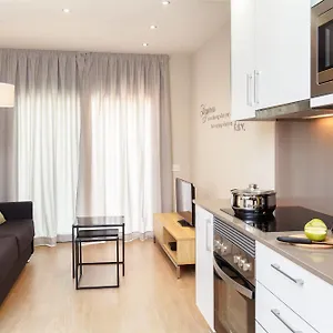 feelathome-plaza-apartments.catalonia-hotels.com/
