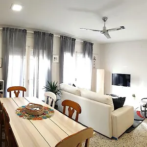 Piso Familiar En Apartamento Llançà