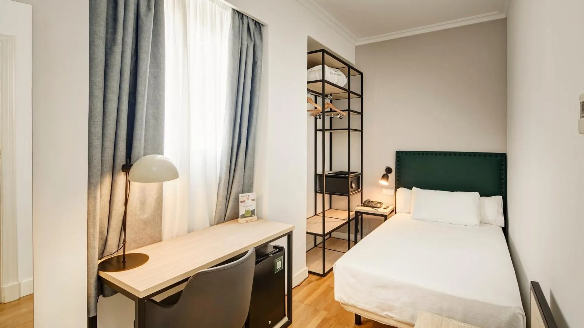 סביליה Sercotel Las Casas De Los Mercaderes מלון